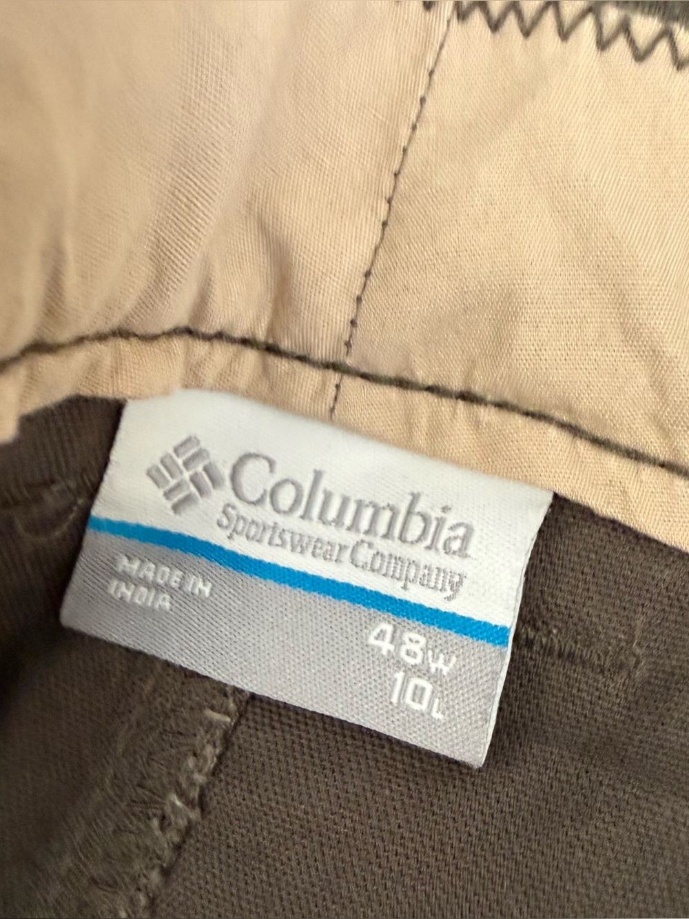 Columbia brown flat front cargo chino shorts size 48 - Picture 3 of 5